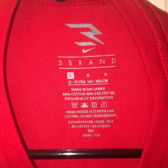 Nike kids Red Graphic T-Shirt - Picture 2 of 6